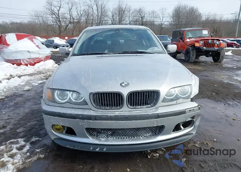 2004 BMW 330Xi из США, поврежденный, VIN WBAEW53434PN34202